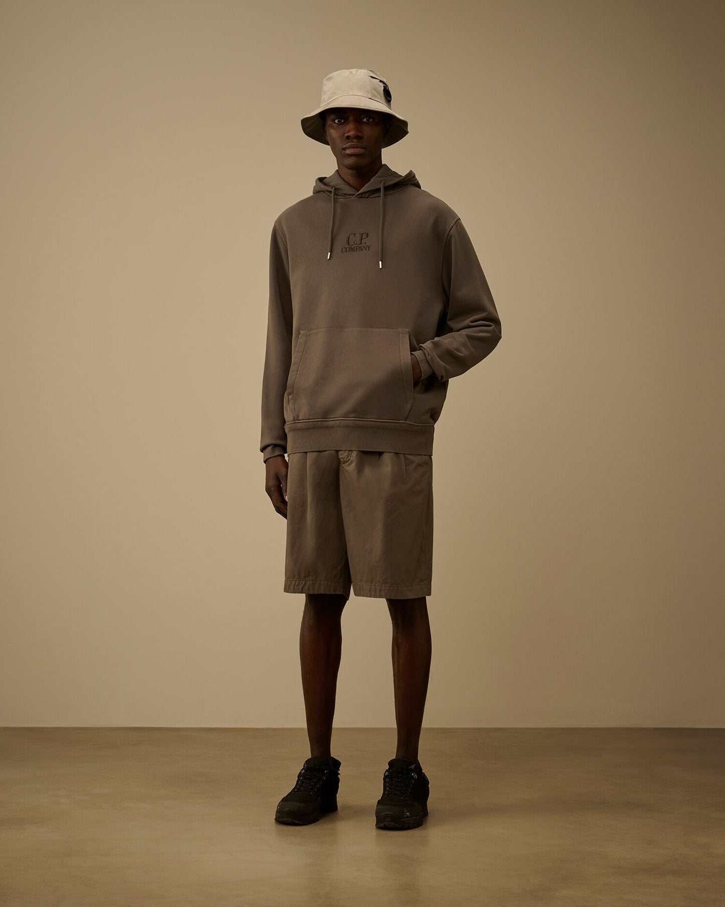 Cotton Gabardine Loose Pinces Shorts, GUNMETAL - GREY