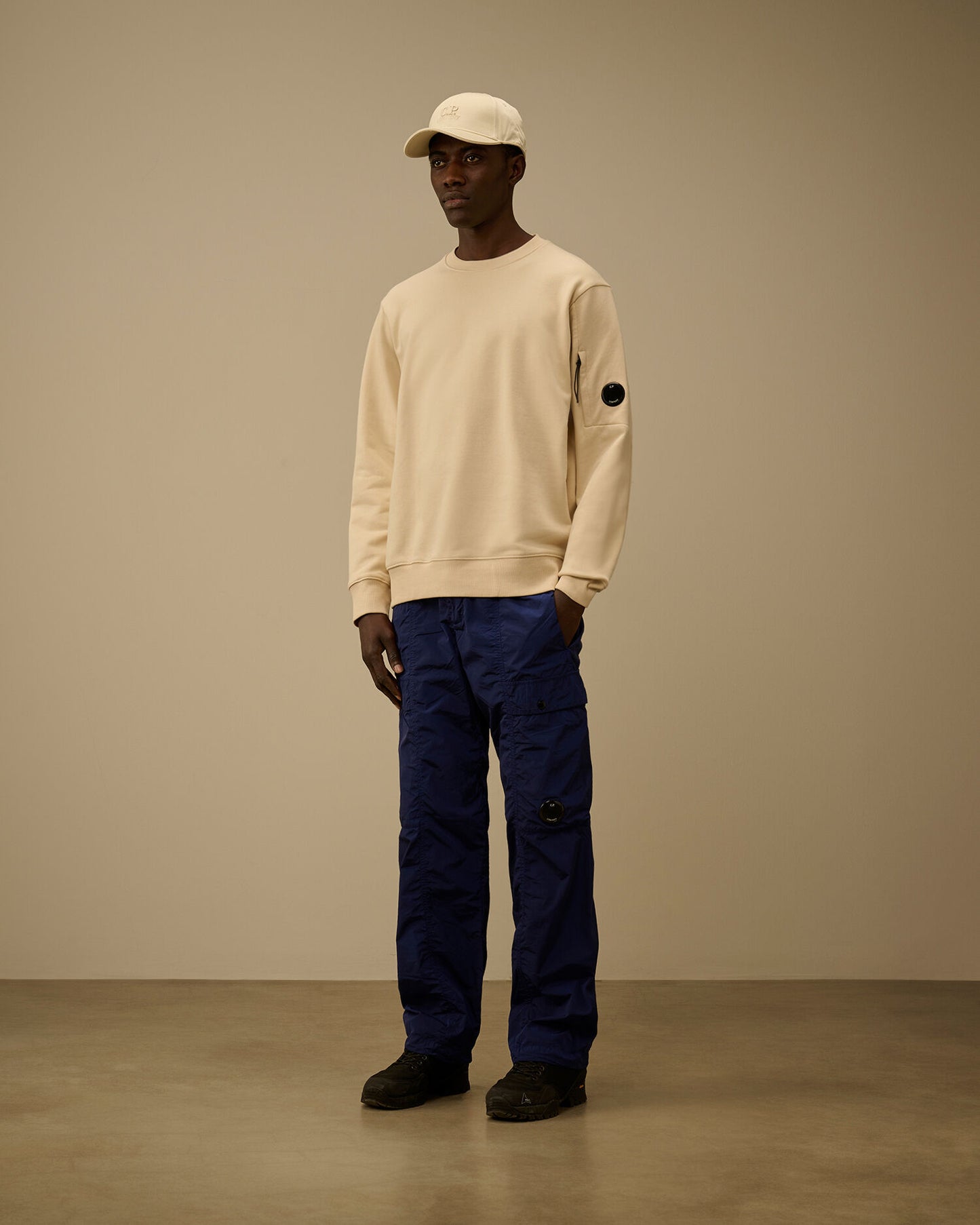 Diagonal Raised Fleece Crewneck Lens Sweatshirt, FROZEN DEW - WHITE