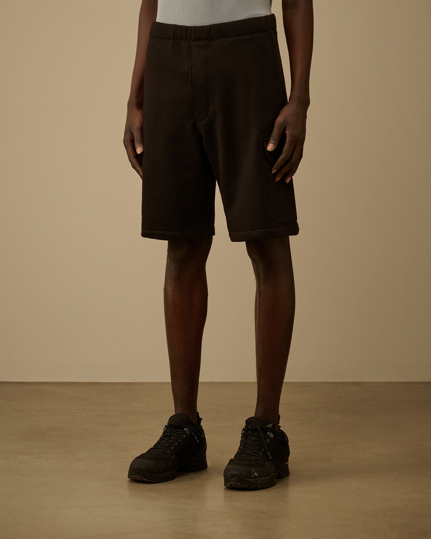 Diagonal Raised Fleece Cargo Sweatshorts, BLACK