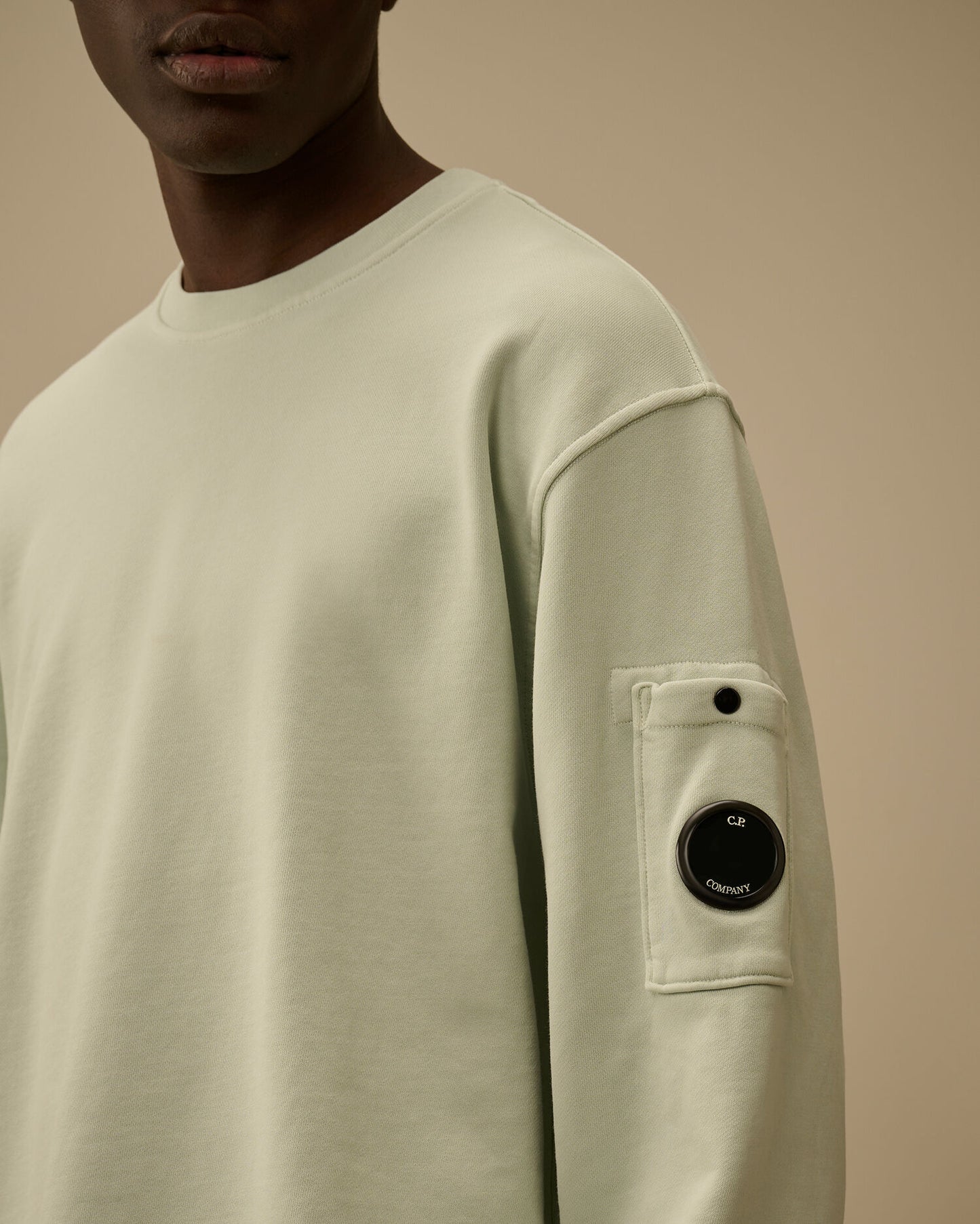 Cotton Diagonal Fleece Resist Dyed Crewneck Lens Sweatshirt, MISTY BLUE
