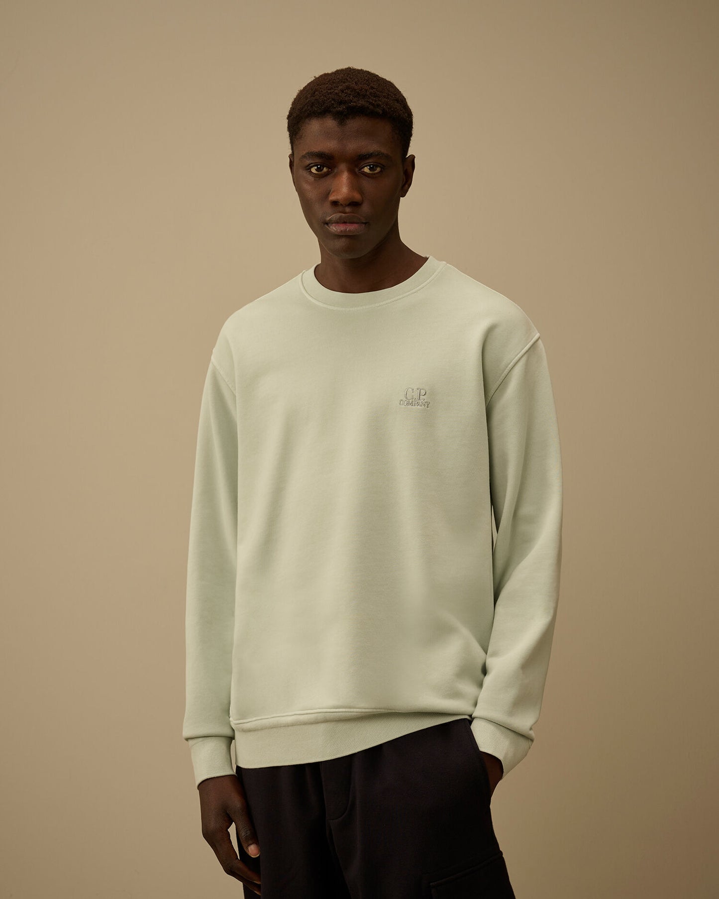 Cotton Diagonal Fleece Resist Dyed Crewneck Logo Sweatshirt, MISTY BLUE