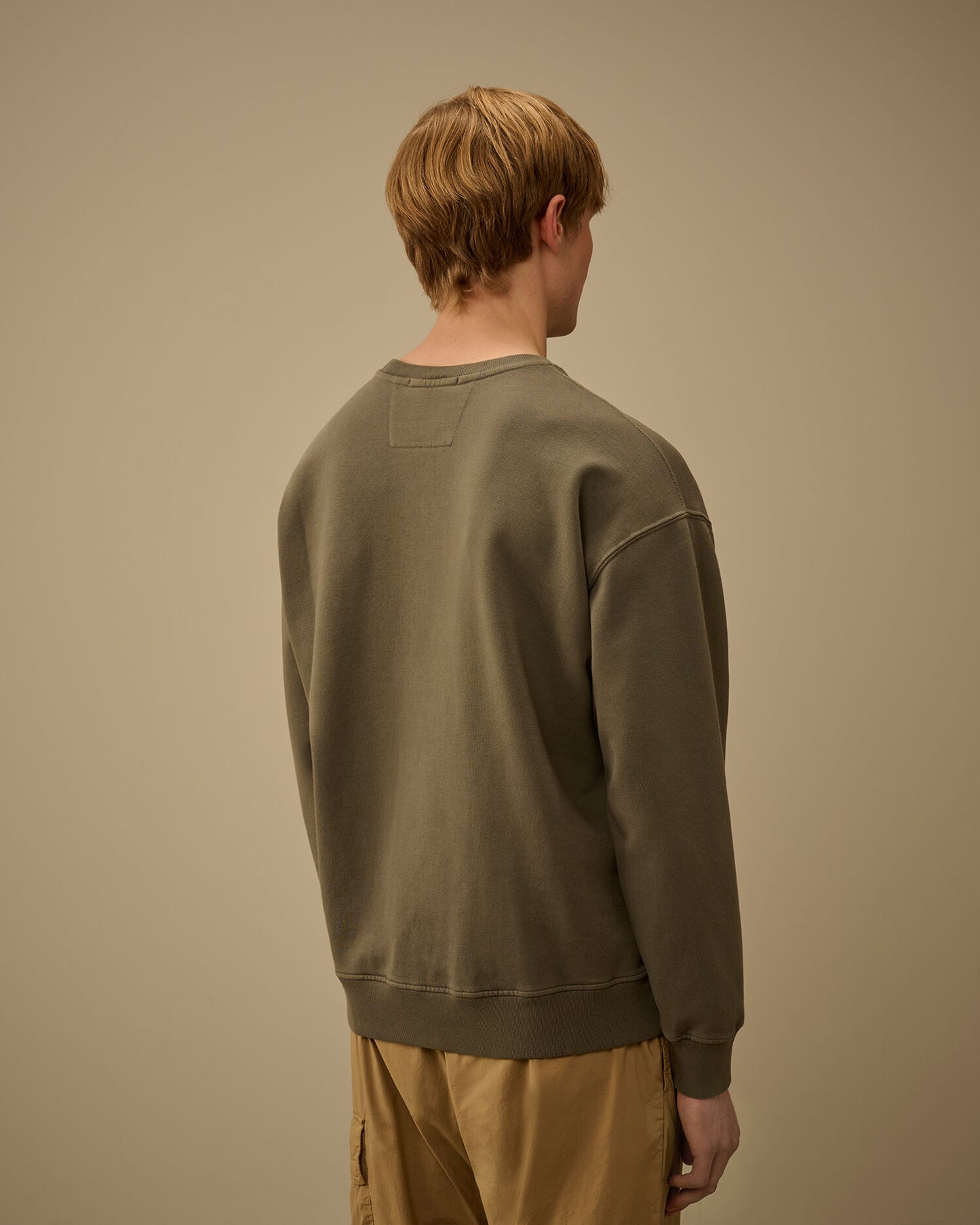 Diagonal Fleece Boxy Logo Crewneck Sweatshirt, GUNMETAL - GREY