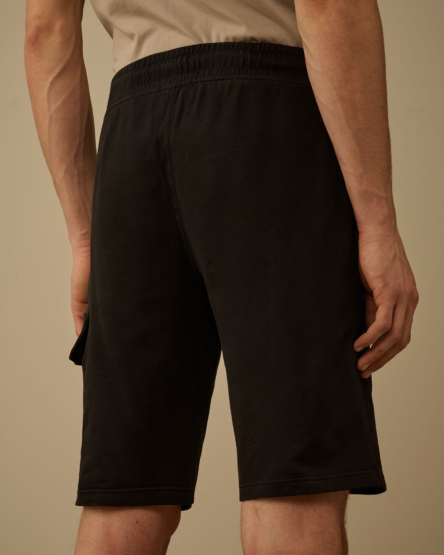 Light Fleece Cargo Lens Sweatshorts, BLACK