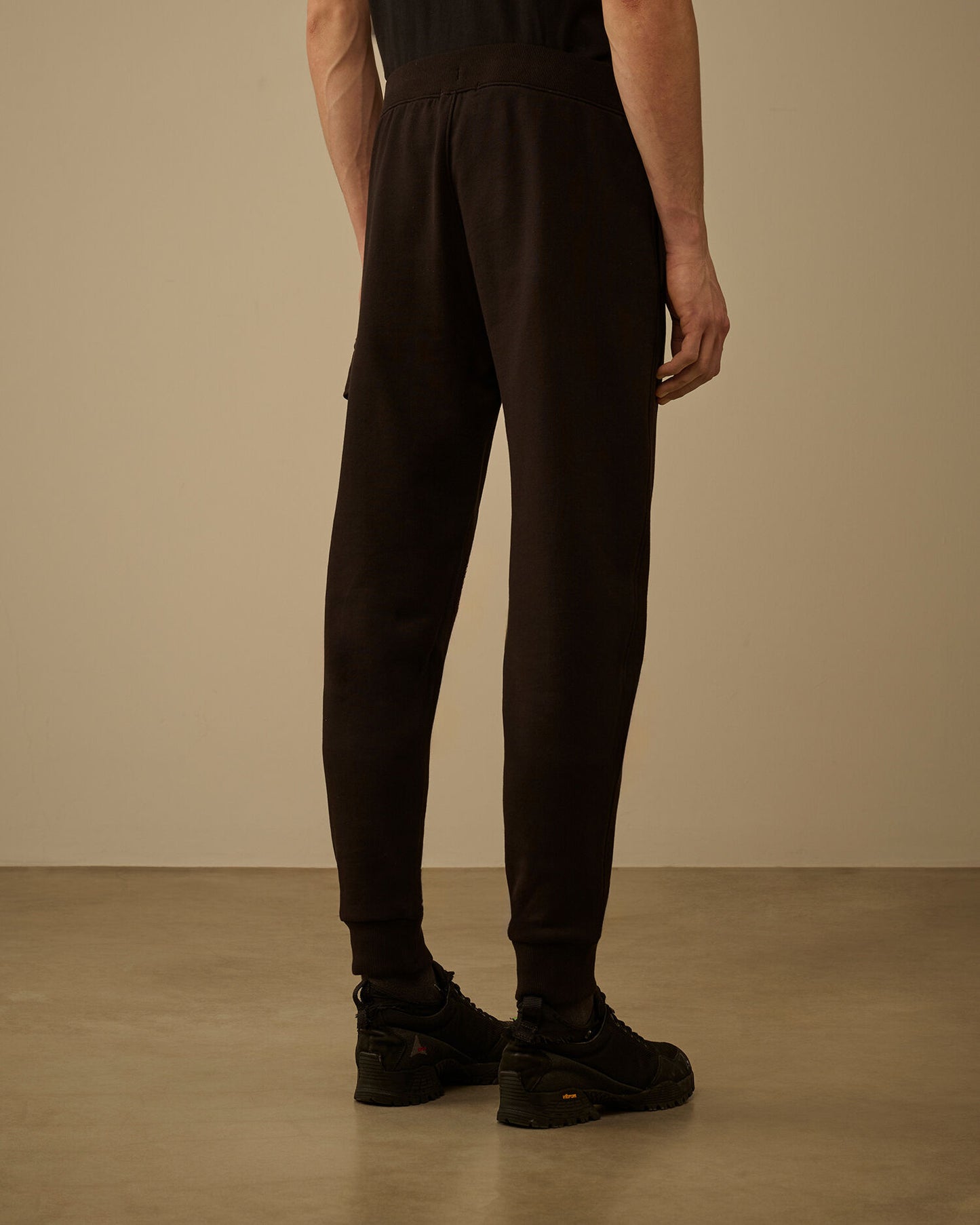 Diagonal Raised Fleece Cargo Lens Sweatpants, BLACK