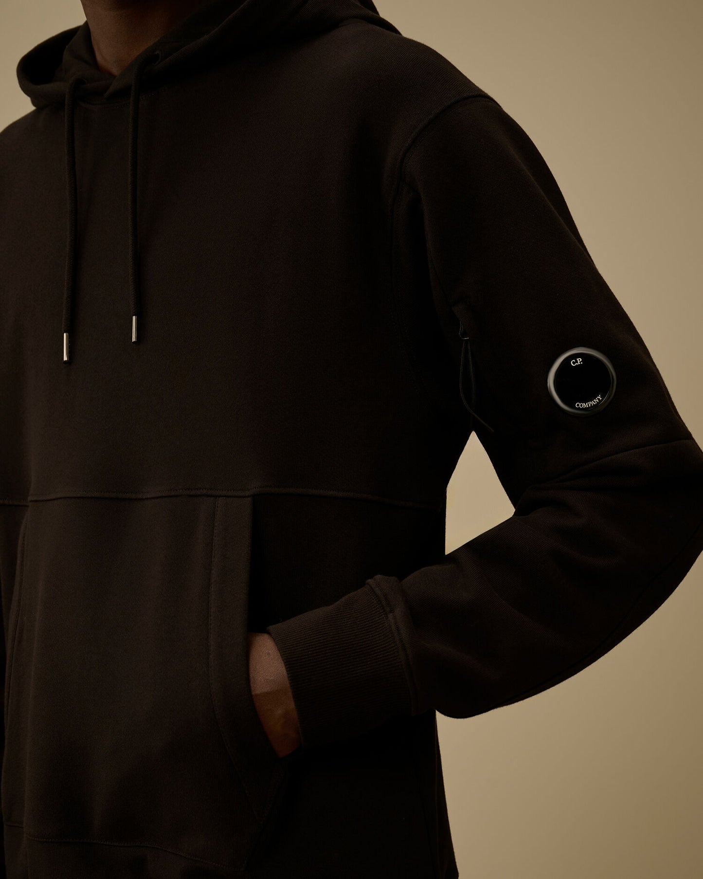 Diagonal Raised Fleece Hooded Lens Sweatshirt, BLACK