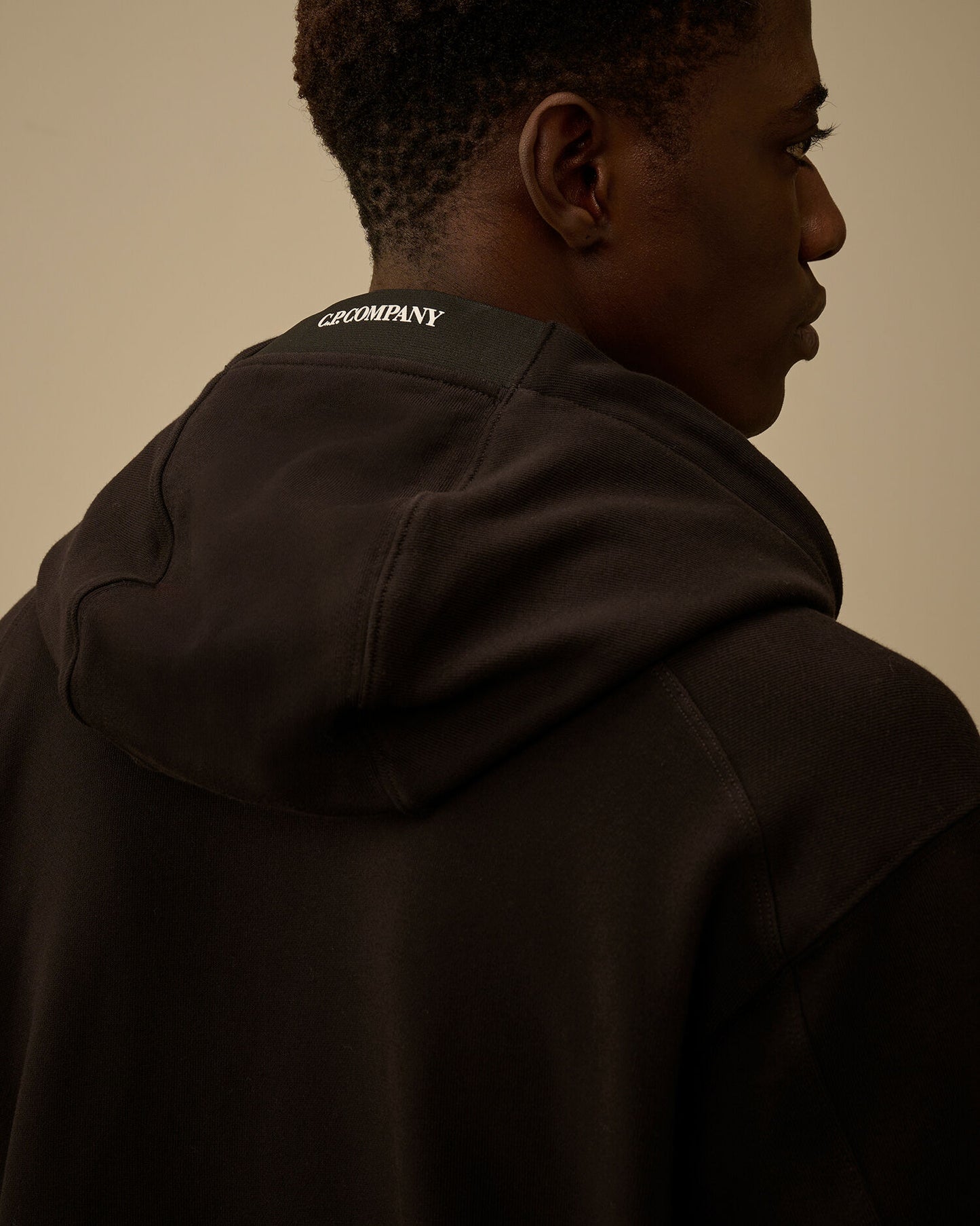 Diagonal Raised Fleece Hooded Lens Sweatshirt, BLACK