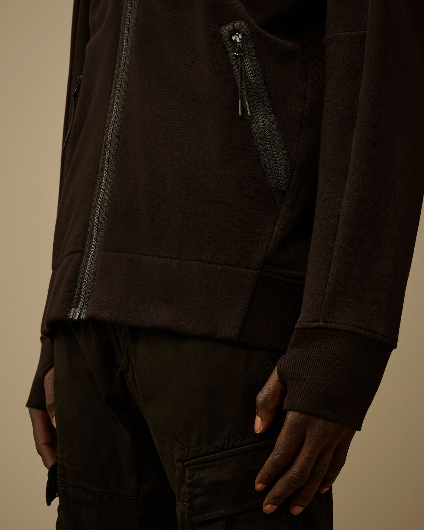 Diagonal Raised Fleece Goggle Sweatshirt, BLACK